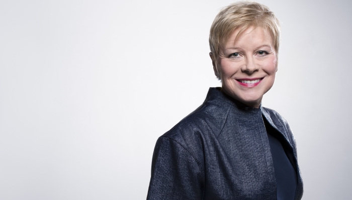 LINDA JACKSON como Directora General de la marca  PEUGEOT