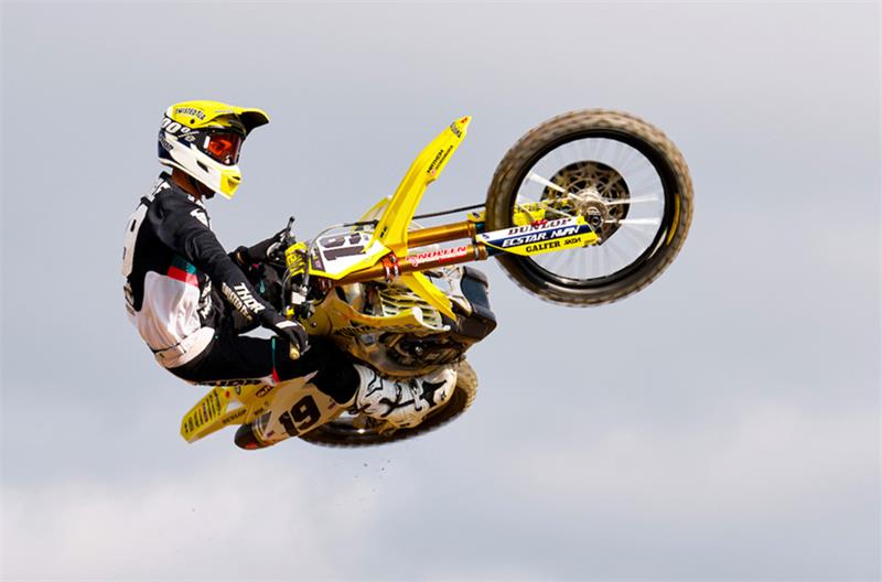 Suzuki anuncia su alineación para el año de SUPERCROSS 2022