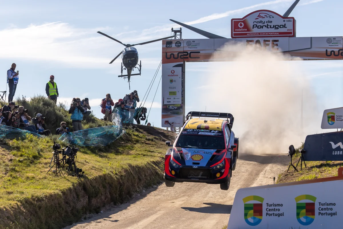 El equipo Hyundai Motorsports logra un sorprendente 2-1 en el Rally de Portugal