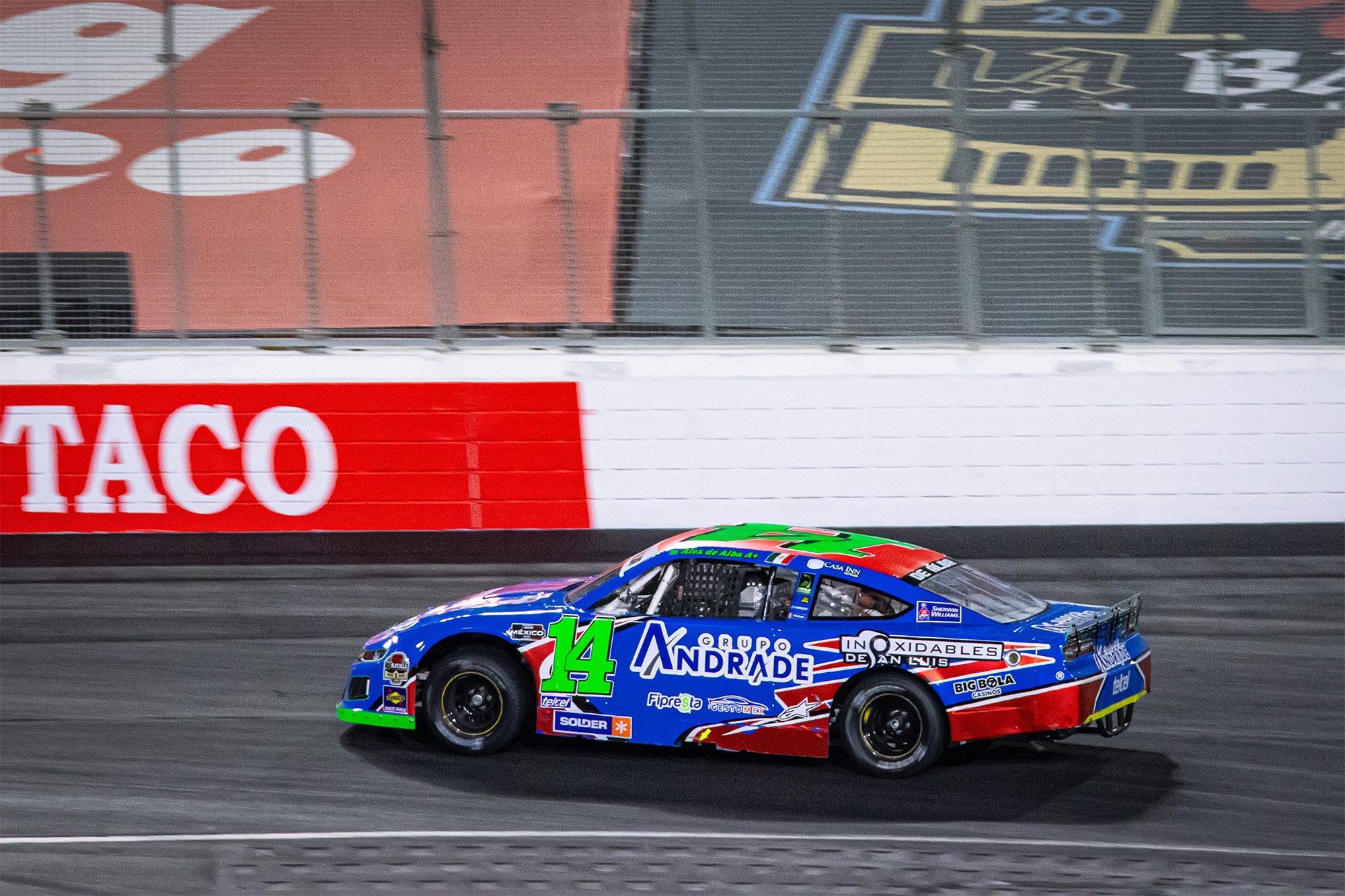 ALEX DE ALBA Y EL ALESSANDROS RACING, SALIERON CON TOP-3 DE NASCAR MÉXICO EN EL MEMORIAL COLISEUM