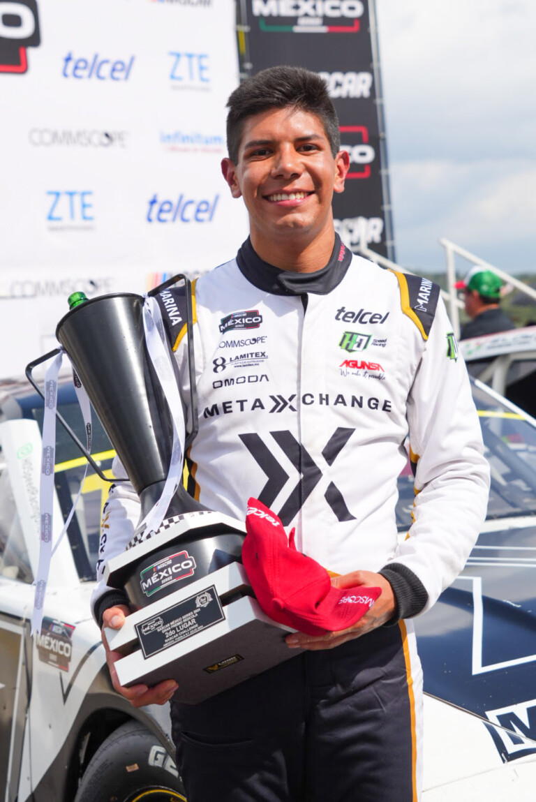 DIEGO ORTIZ NOVATO DEL AÑO EN NASCAR CHALLENGE 2024