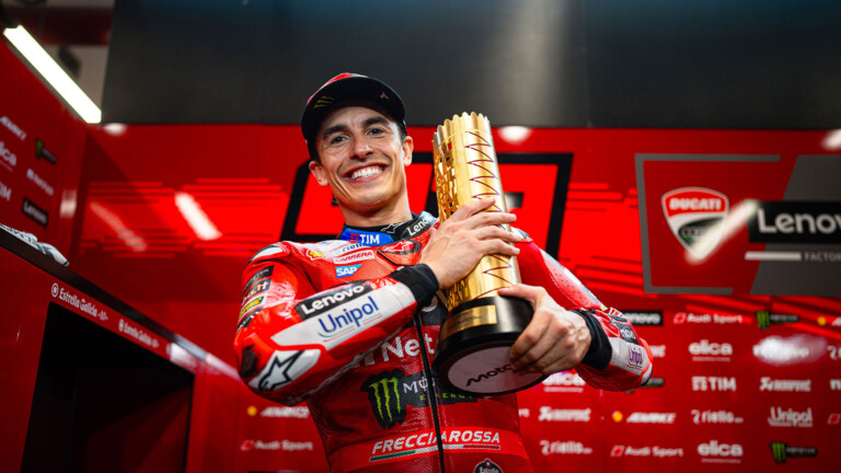 Doblete del Ducati Lenovo Team en Lusail, con Marc Márquez ganador y Francesco Bagnaia segundo.