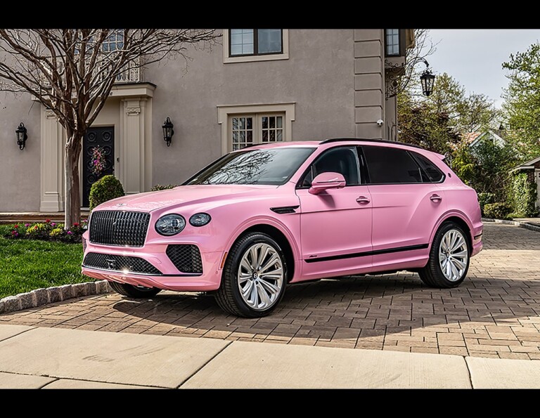 Precioso en rosa: Bentayga ahora disponible en más de 111 colores exteriores