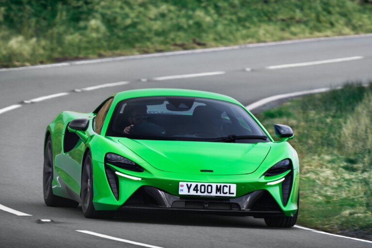 El superdeportivo McLaren es nombrado Auto de Alto Rendimiento del Año por Auto Express