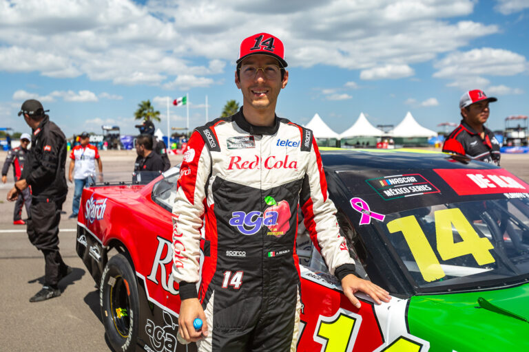 AGA RACING TEAM Y ALEX DE ALBA JR., SE JUEGAN EN LA “PUEBLA 110” EL TÍTULO 2025 DE NASCAR MÉXICO SERIES