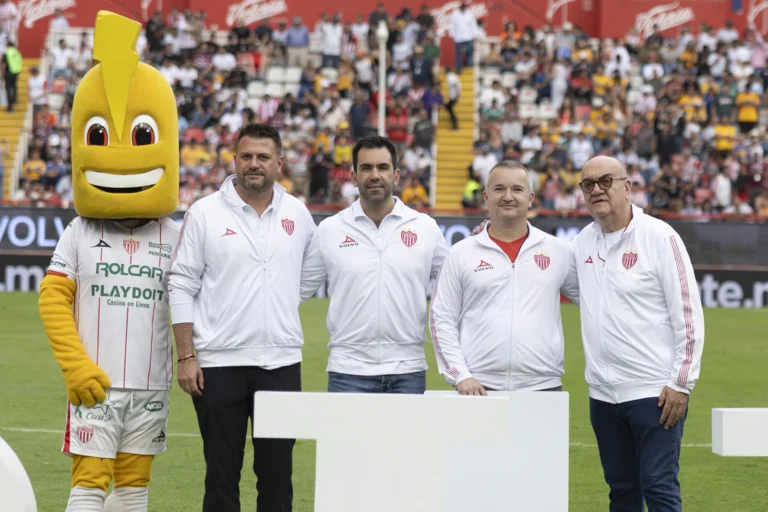 Volvo Car México se convierte en patrocinador oficial del Club Deportivo Necaxa