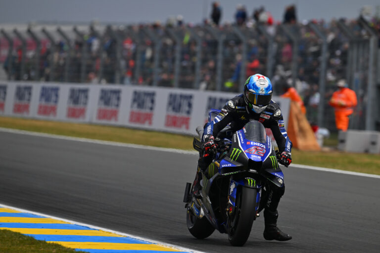 Fabio Quartararo asciende a la sexta posición en el GP de Francia, mientras que Alex Rins se hace con la duodécima.