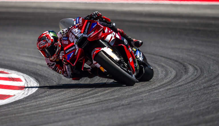 Francesco Bagnaia y el Ducati Lenovo Team se recuperan y terminan sextos en la carrera Sprint de Montmeló