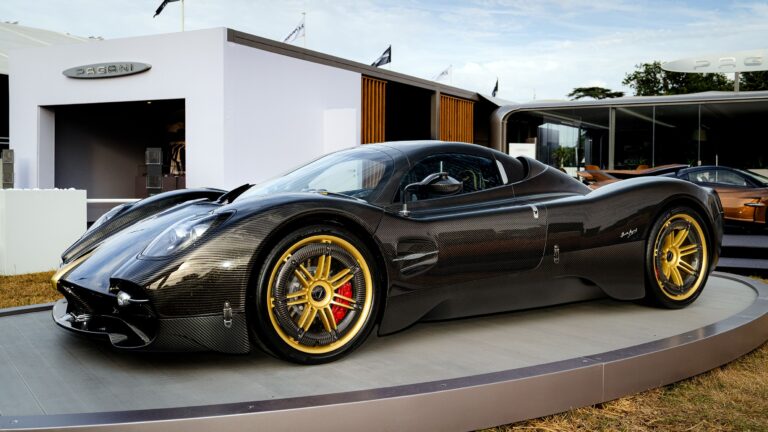 PIRELLI TRAE LA FAMILIA P ZERO A GOODWOOD