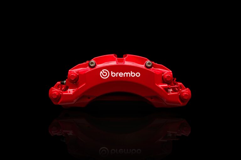 El nuevo caliper de aluminio de seis pistones BOLDIKATM