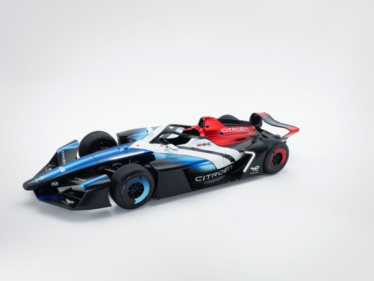 CITROËN RACING DESCUBREN LOS COLORES DE SU MONOPLAZAS ELÉCTRICO Y DE SU ORGANIZACIÓN DEPORTIVA PARA LA TEMPORADA 13